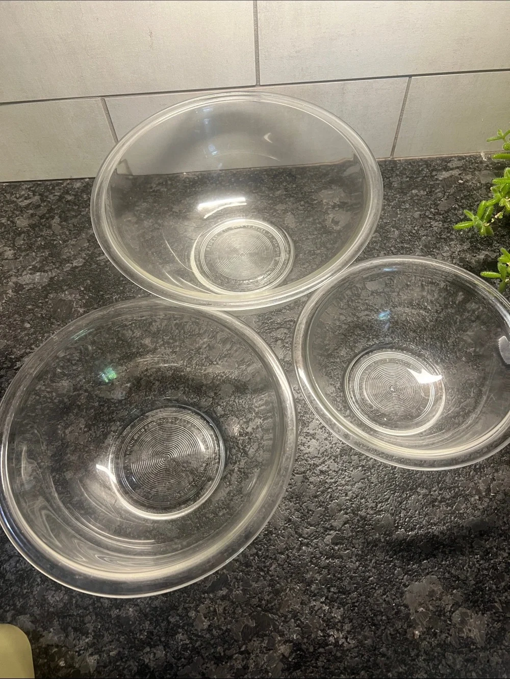Pyrex Clear Glass Nesting Bowls - Transparent Set. Great condition